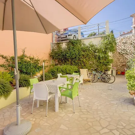 Jasna Near Cikat Bay And Center With Private Parking Apartman