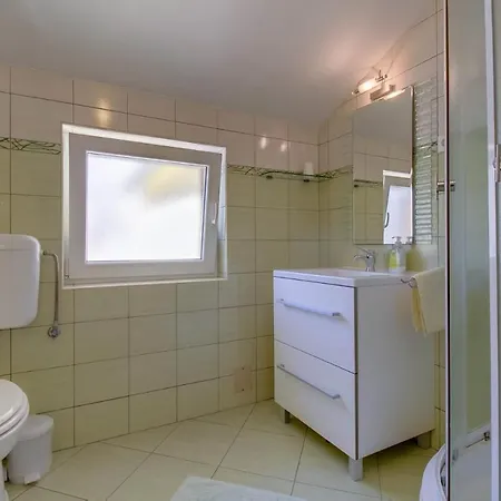Jasna Near Cikat Bay And Center With Private Parking Apartman